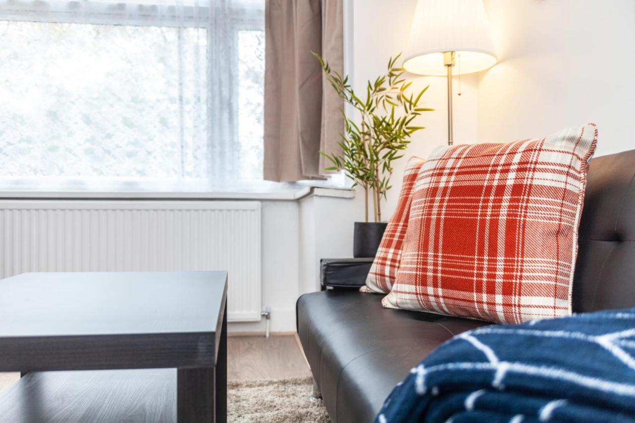 Autonomous 2 Bdr Apartment With Garden And Parking Enfield Εξωτερικό φωτογραφία