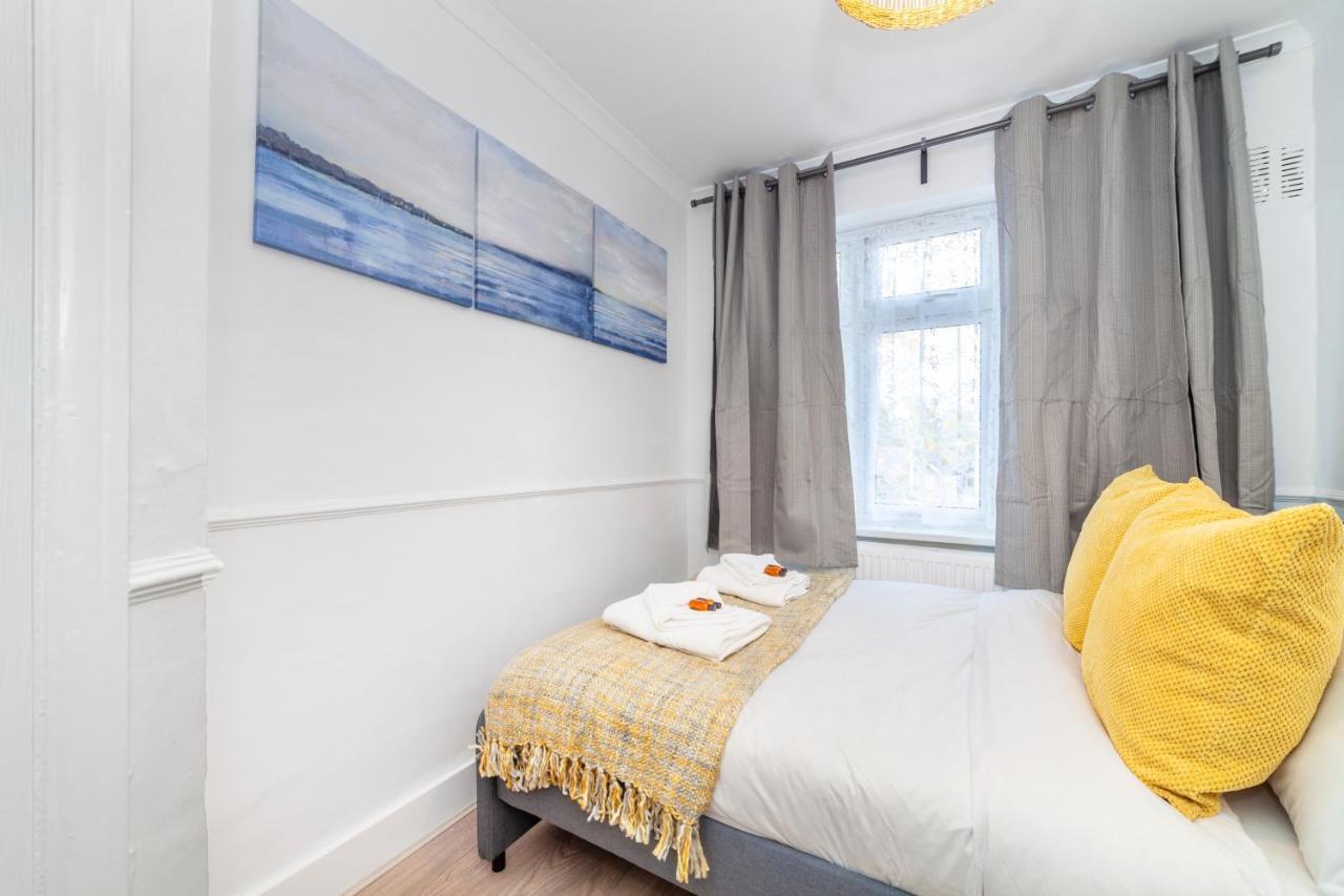 Autonomous 2 Bdr Apartment With Garden And Parking Enfield Εξωτερικό φωτογραφία